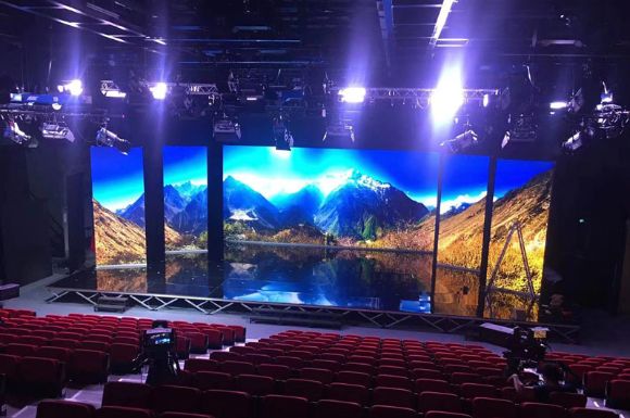 led экран для кинотеатра